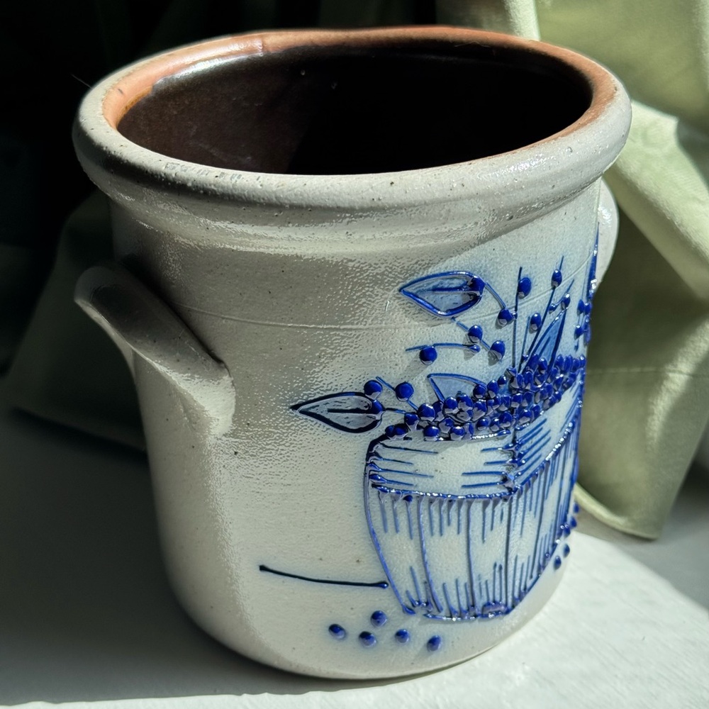 VTG 1992 Salmon Falls Stoneware Handled Crock Studio Pottery Cobalt Blueberry